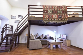  Pheasant Home in Old Tbilisi  Тбилиси